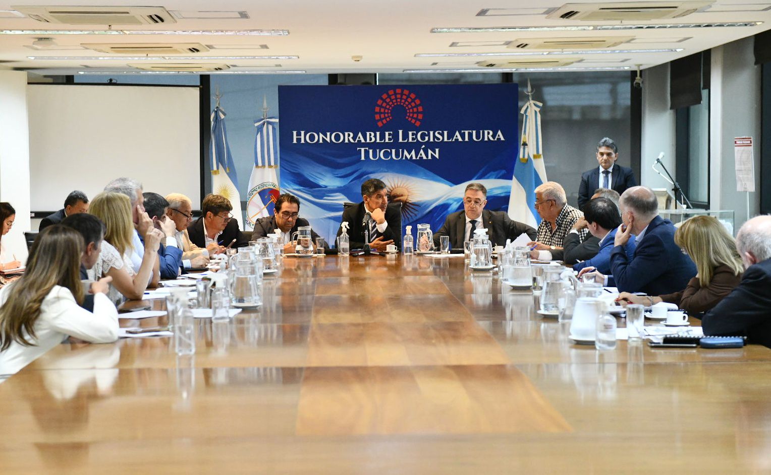 WhatsApp%20Image%202025-12-01%20at%202.22.51%20PM-1764610190994